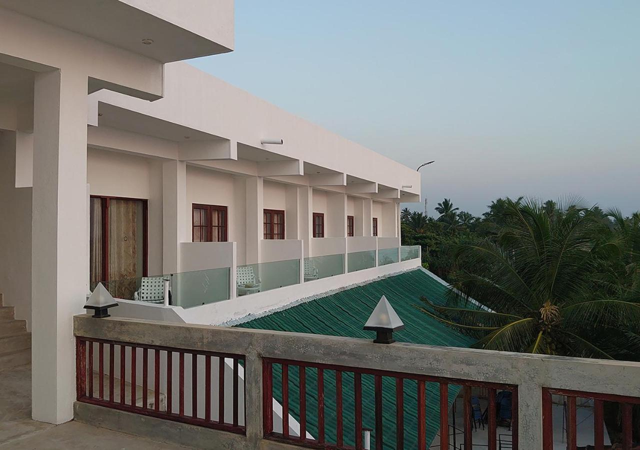 Sea Breeze Ambalangoda أمبالانغودا المظهر الخارجي الصورة
